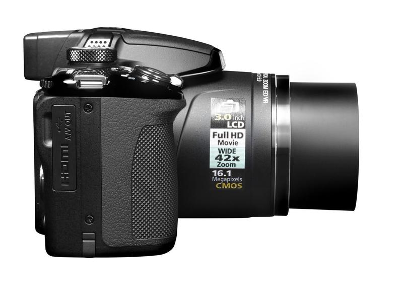 Câmera Digital Nikon Coolpix P510 16.1MP LCD 3” - Zoom Óptico 42x
